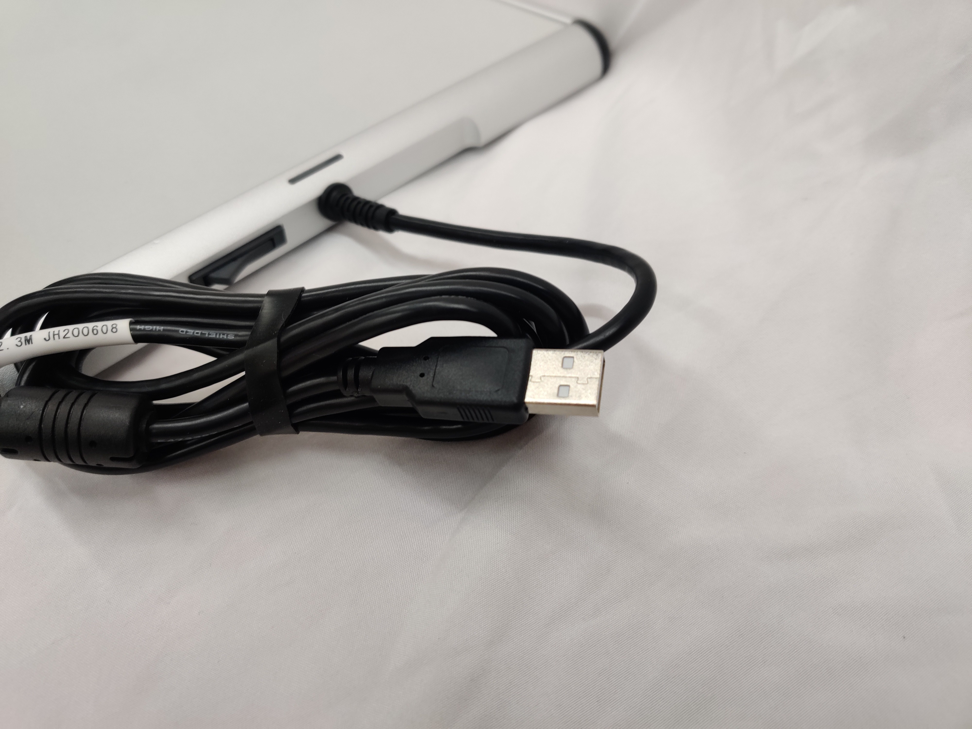 USB Powered Desktop RFID Reader Multiple Protocols 380 * 290 * 21mm